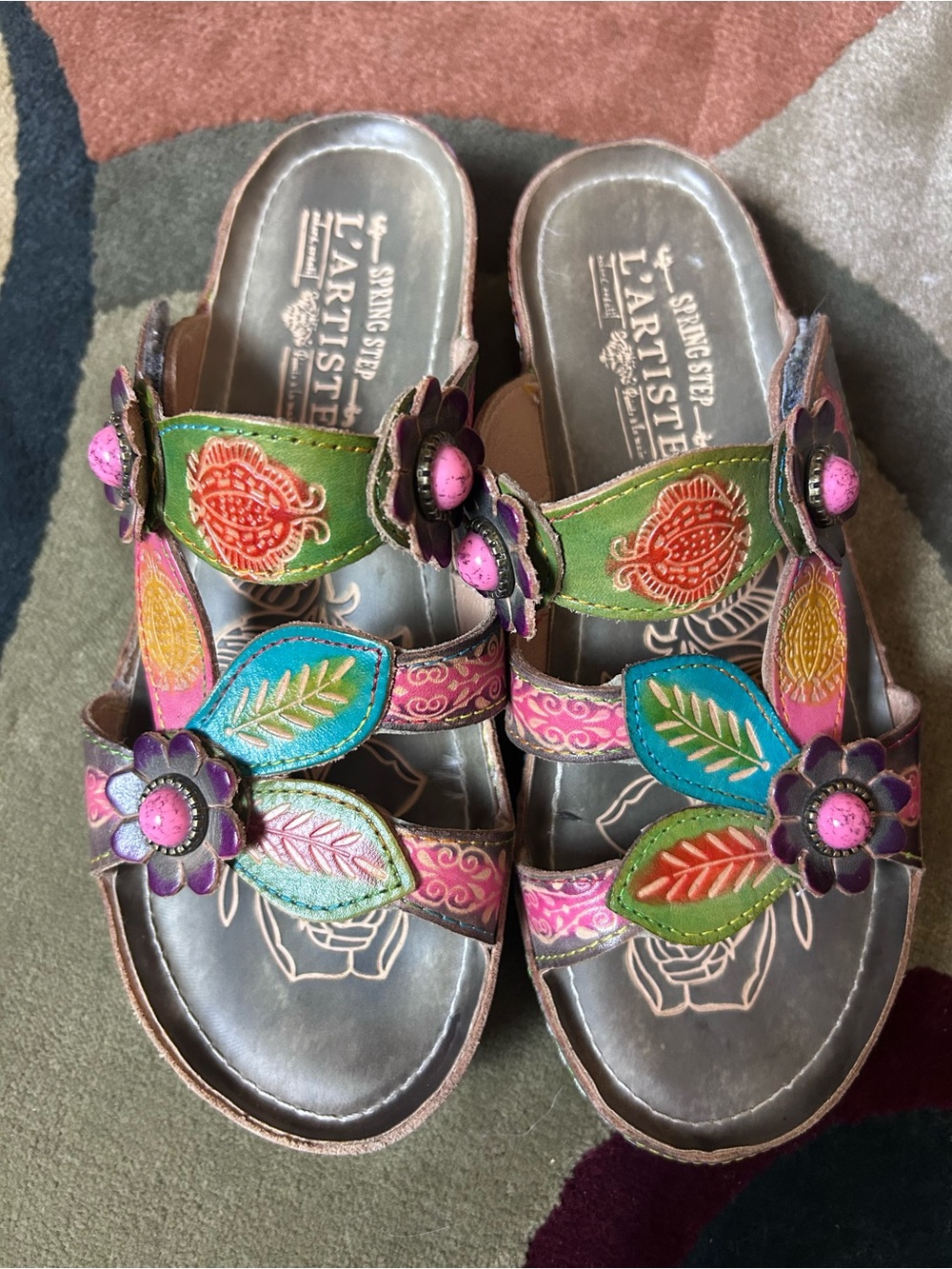 L'Artiste Women’s Multicolor Floral Leather Sandals - Picture 9 of 11